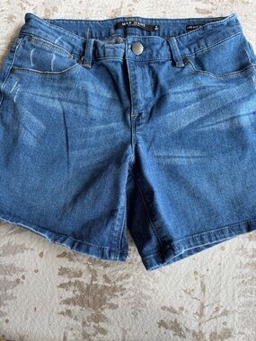 Max Jeans Blue Denim Mid-Rise Classic Shorts